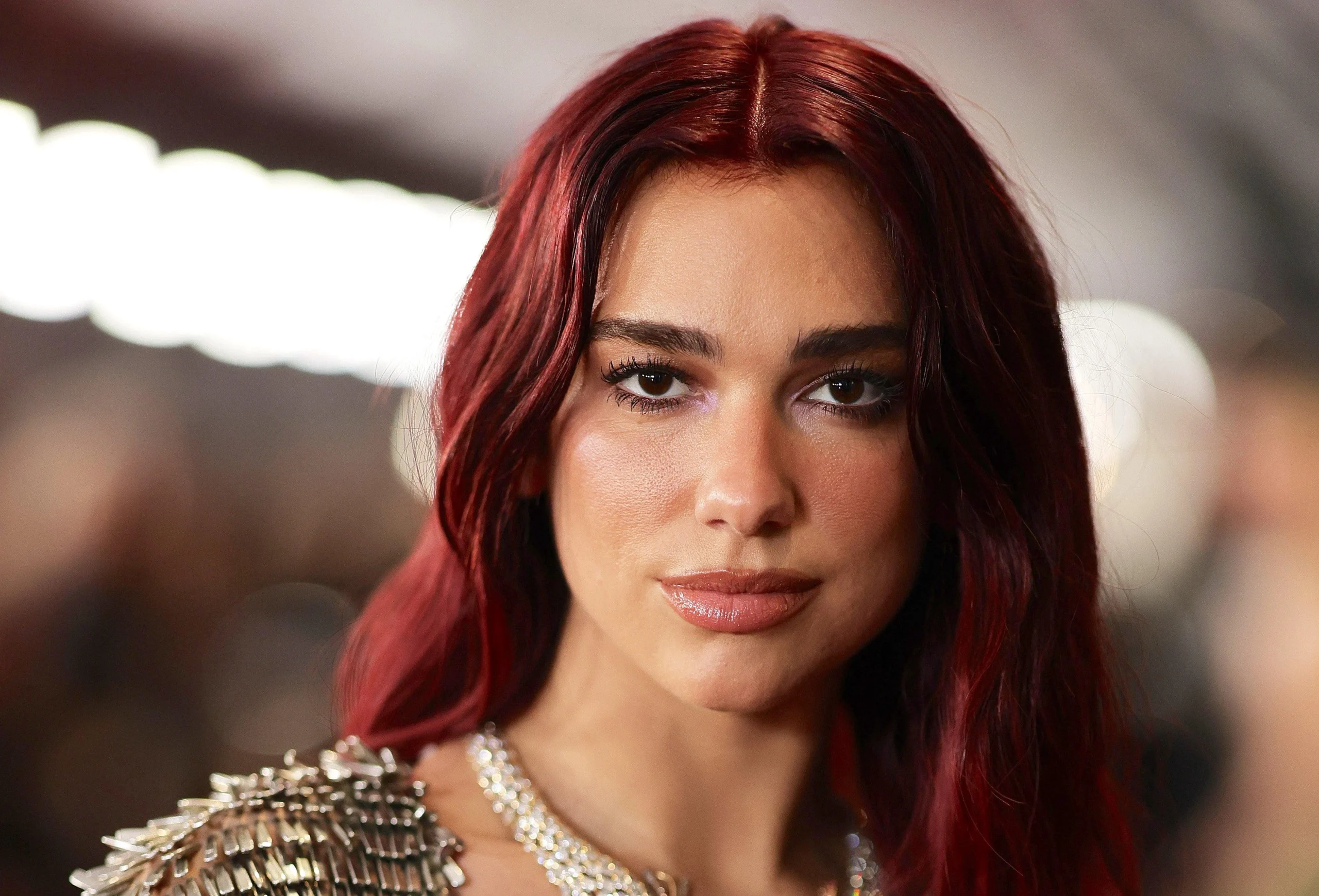 Dua Lipa Gugat Samsung Rp 245 Miliar, Ini Respons Sang Raksasa Elektronik