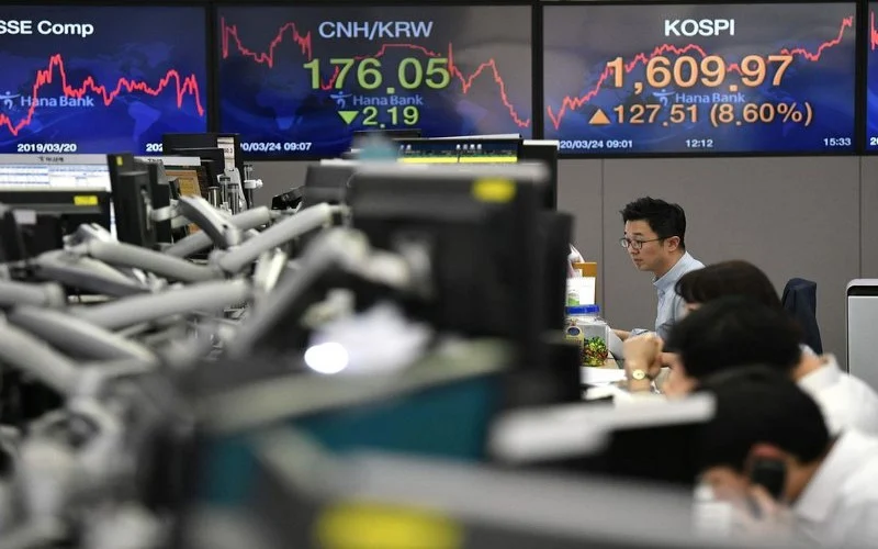 Kospi dan Pasar Saham Asia Tumbang