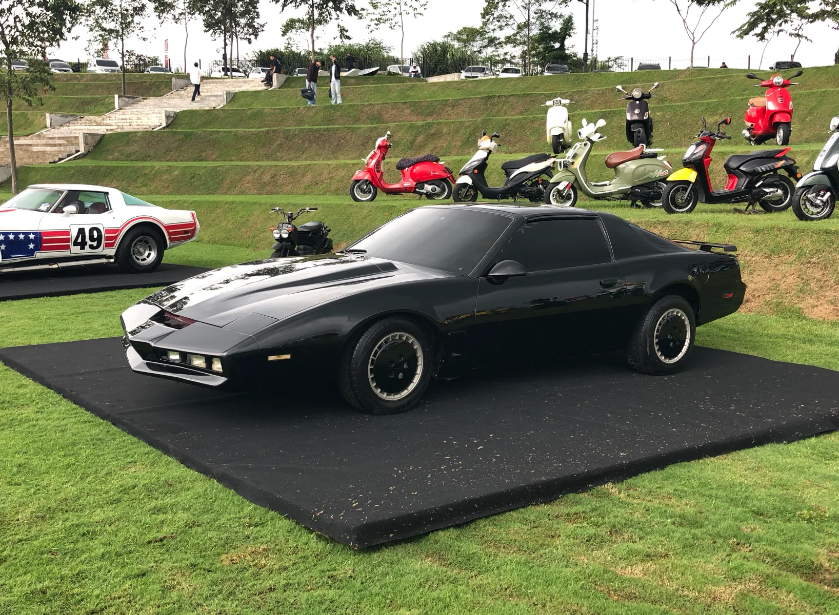 Mobil KITT Dari 'Knight Rider' Mendapat Tiket Kecelakaan
