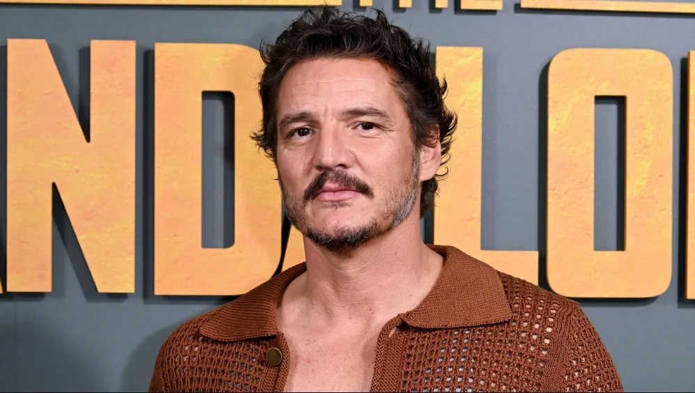 Pedro Pascal Ungkap Cerita Emosional di Balik Koleksi Kaos Band